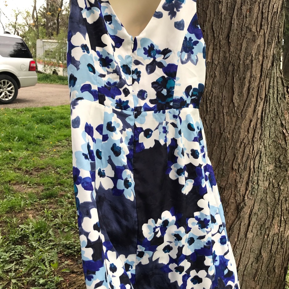 Donna Morgan floral dress 12 - Picture 4 of 4